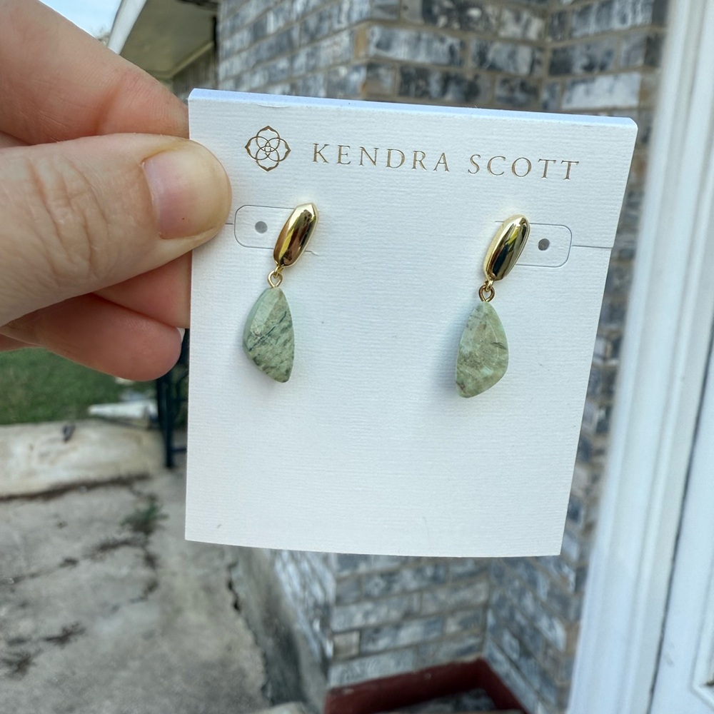 Kendra Scott Gold and Sage Earrings - Picture 8 of 11